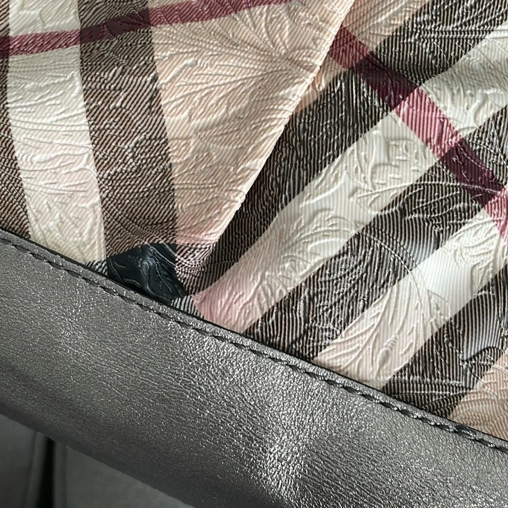 Burberry Floral Embossed Nova Check Tote. 100% Authentic!!! - Picture 6 of 13